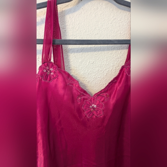 Val Mode Fuscia Embroidered Satin slip Dress - Picture 4 of 6